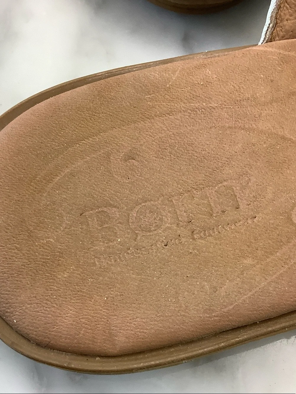 Born leather white